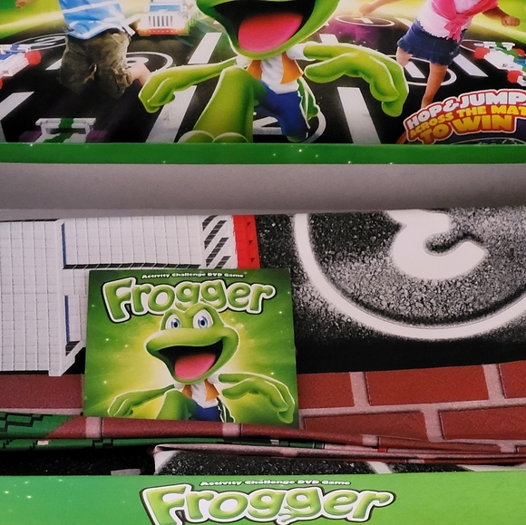 Rare 2008 Konami Imagination Interactive FROGGER Activity Challenge DVD Game Com - Picture 4 of 5